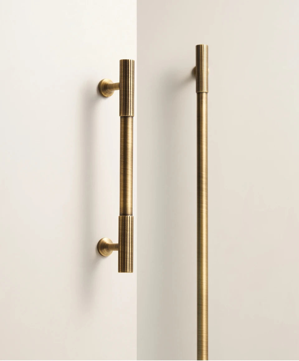 Fluted Pulls